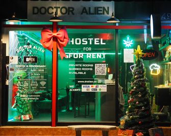 Doctor Alien Hostel - Bang Kadi - Lobby