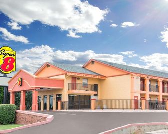 Super 8 by Wyndham Tulsa/Arpt/St Fairgrounds - Tulsa - Gebäude