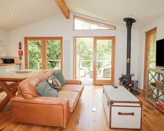 4 Stonerush Valley - Looe - Living room