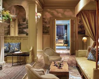 The Vanderbilt, Auberge Resorts Collection - ניופורט - סלון