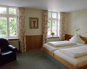 Hotel Zu Den Drei Kronen - Seligenstadt - Bedroom
