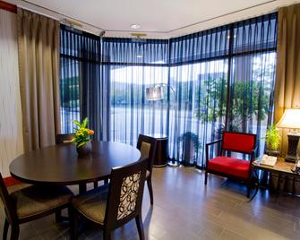 Hampton Inn by Hilton Vancouver-Airport/Richmond - Richmond - Essbereich