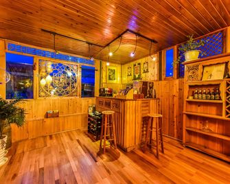 Kersangs Relay Station Hotel - Diqing - Bar