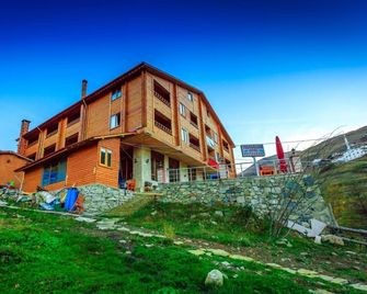 Yedigoller Hotel & Restaurant - Uzungöl - Gebäude