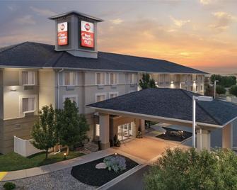 Best Western Plus Frontier Inn - Cheyenne - Building