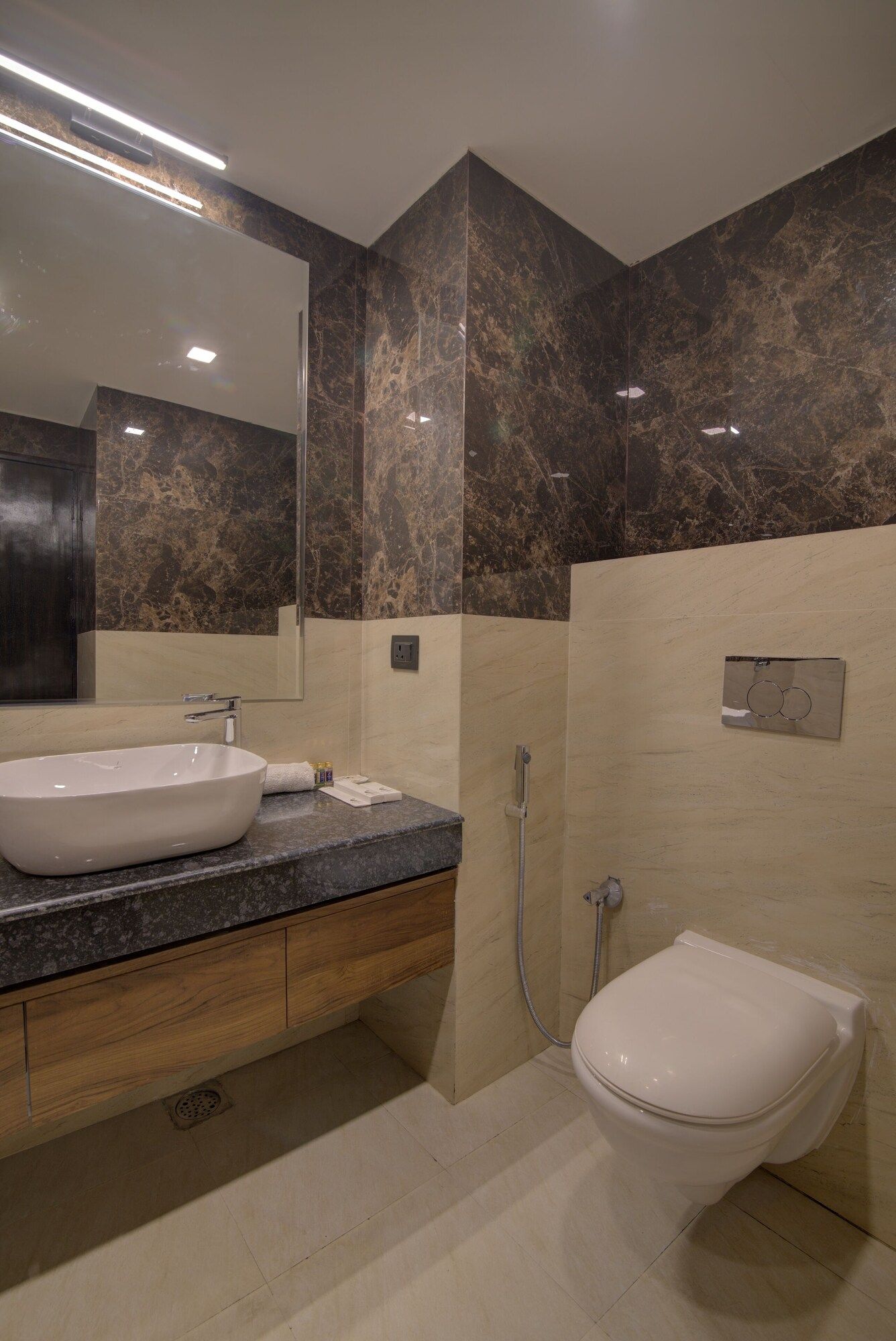 Comfort Inn Karnal - Karnāl - Bathroom