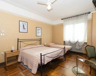 Albergo Antico Tre Valli - Borgaro Torinese - Спальня