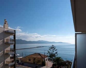 Hotel Ostria - Kalamata - Parveke