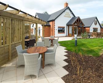 Kings Chamber, Doncaster by Marston's Inns - Doncaster - Patio