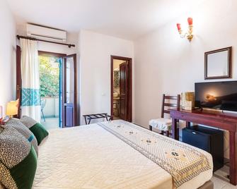 Hotel Sortale - Orosei - Bedroom