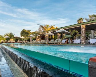 Mooiplaas Guesthouse - Oudtshoorn - Havuz