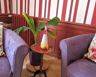 Domaine De La Cour Vautier - Mandeville-en-Bessin - Sala de estar