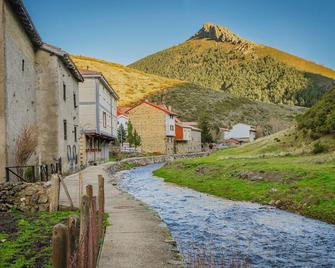 La Casa de Sara - Llánaves de la Reina
