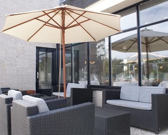 Beach Retreat in Comfortable Room Close to Strand Cadzand-Bad | Free Parking - Nieuwvliet - Innenhof