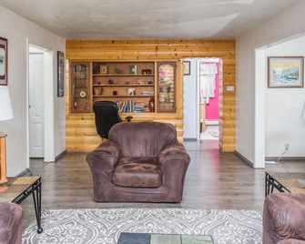 Seward's Guest House - Seward - Sala de estar