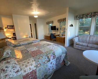 Peters Sunset Beach Resort and Golf - Glenwood - Slaapkamer