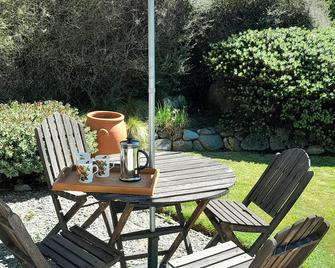 Modern Cottage with Character - Fairlie - Patio