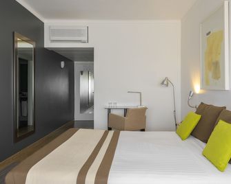 Hotel Umu - Santarém - Спальня