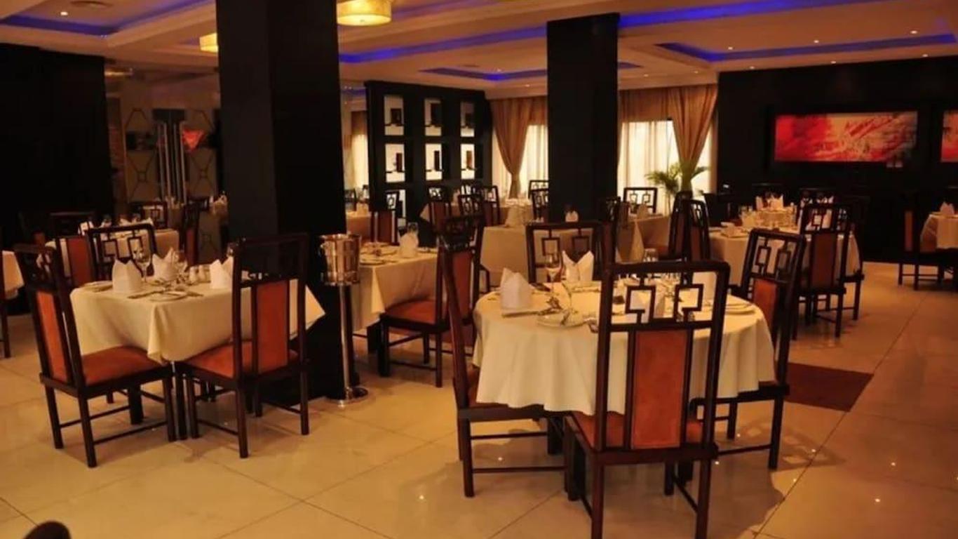Owu Crown Hotel