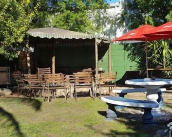 Stumble Inn Backpackers Lodge - Stellenbosch - Hàng hiên