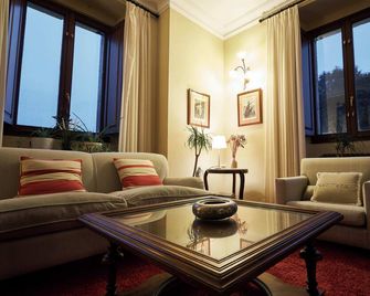 Quinta De Villanueva - Colombres - Wohnzimmer