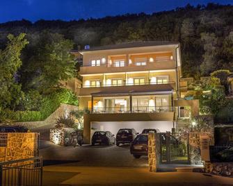 Hotel Villa Privileggio - Mošćenička Draga - Building