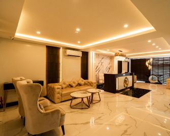 Royale Lalawi Hotel - Aizawl - Lobby