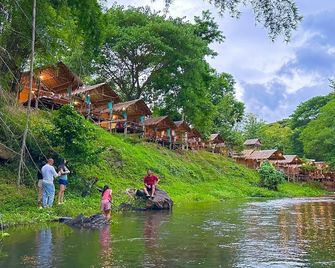 Tid-jai Homestay at Suan Phueng - Suan Phueng