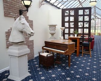 Hermitage Park Hotel - Coalville