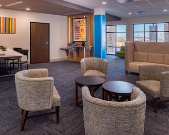 Holiday Inn Express & Suites Fort Worth West - Fort Worth - Lobby