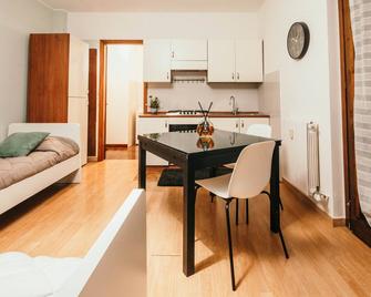Appartamento Castelli - Affitti Brevi Italia - Varese - Huiskamer