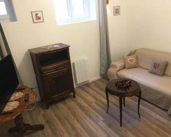 Au repos des vignes, chambres d'hôtes - Rosheim - Sala de estar