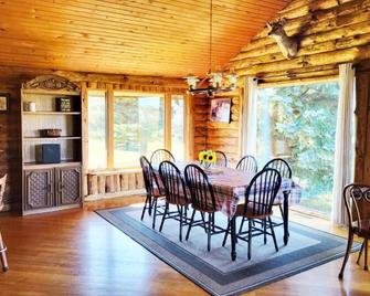 Pleasantviewloghaus - Mauston - Dining room