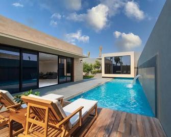 Q Hotel Resorts -Riyadh - Riad - Piscina