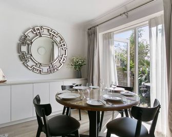 An exceptional property, perfectly located. - Malahide - Dining room