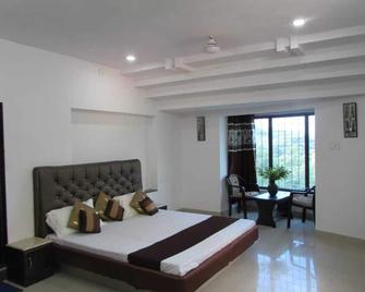 Luxury 5 star 5 br home with Pool & Stunning View - Gogūnda - Habitación