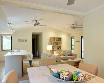 6 Orania Court Rainbow Shores - Rainbow Beach - Їдальня