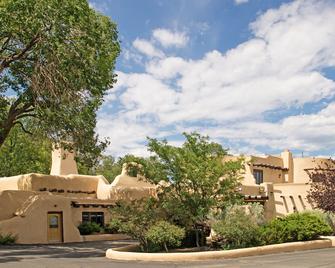 Sagebrush Inn & Suites - Taos - Vista del exterior