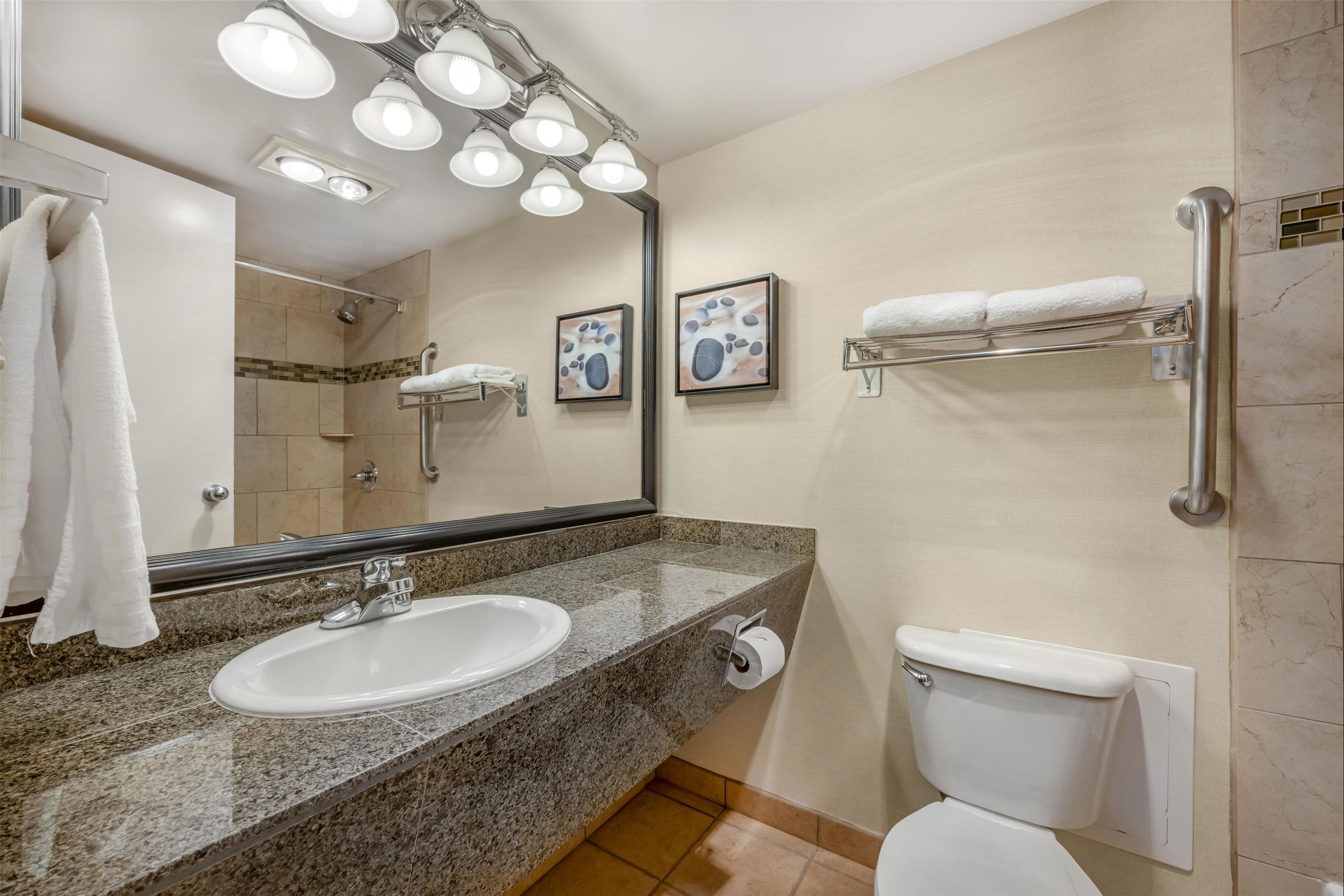 Best Western Plus Ocean View Resort - Seaside - Baño