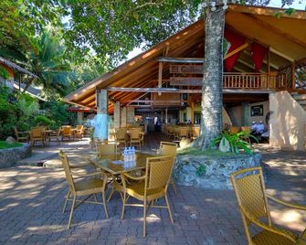 El Galleon Beach Resort Asia Divers - Puerto Galera - Veranda
