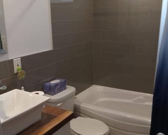 3,5 rénove avec cour anglaise - Québec City