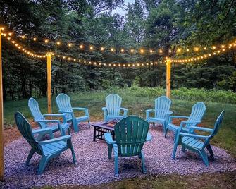 Serene Roseland Retreat Near Wintergreen Resort! - Roseland - Patio