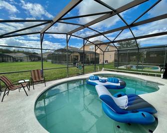 Grand Family House with Private Pool near Disney Parks - Davenport - Pool