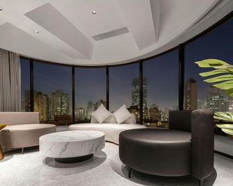 Hilton Garden Inn Shanghai Caoyang - Shanghai - Lounge