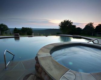 Wildcatter Ranch and Resort - Graham - Bazén