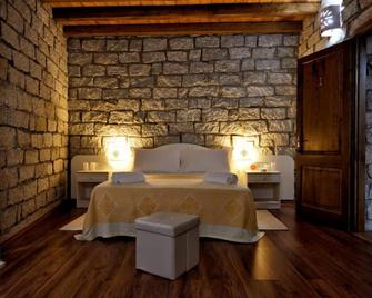 Hotel Antica Posada - Loceri - Camera da letto