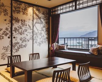 Kamisuwa Onsen Shinyu - Suwa - Sala de jantar