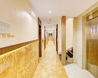 Hotel Casa Royal Residency - Mumbai - Flur