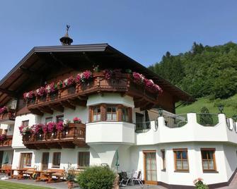 Landhaus Gruber Winter - Alpendorf - Building
