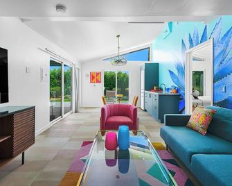 The Paloma Resort - פאלם ספירנגס - סלון